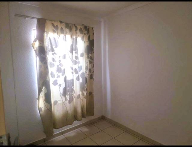 2 BEDROOM HOUSE FOR SALE IN STRETFORD